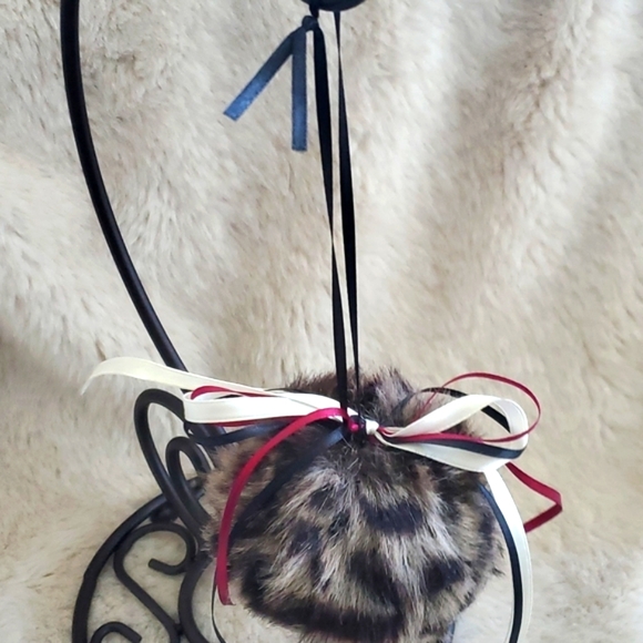 New, Faux Fur Ornament, Set of 2, Animal Print - Picture 3 of 3